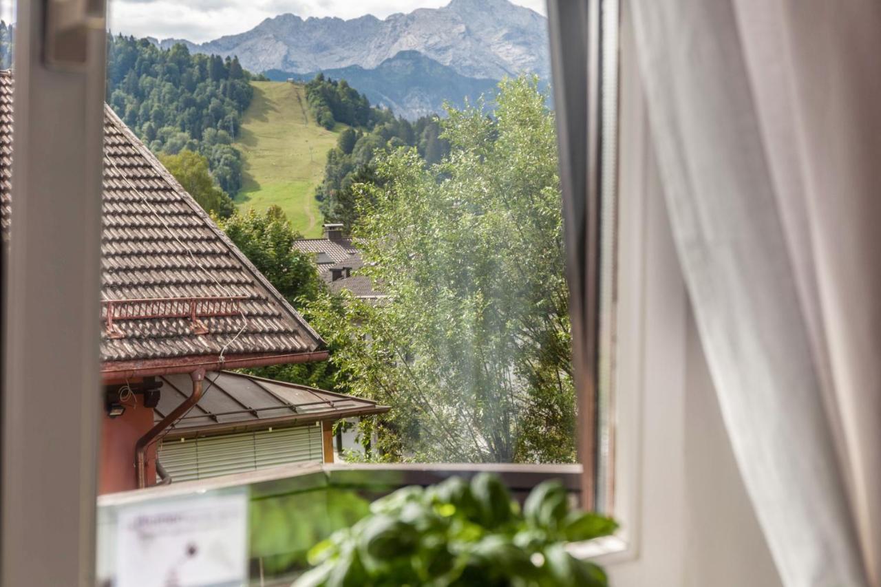 Fewo Im Blauen Haus Dg Garmisch-Partenkirchen Buitenkant foto